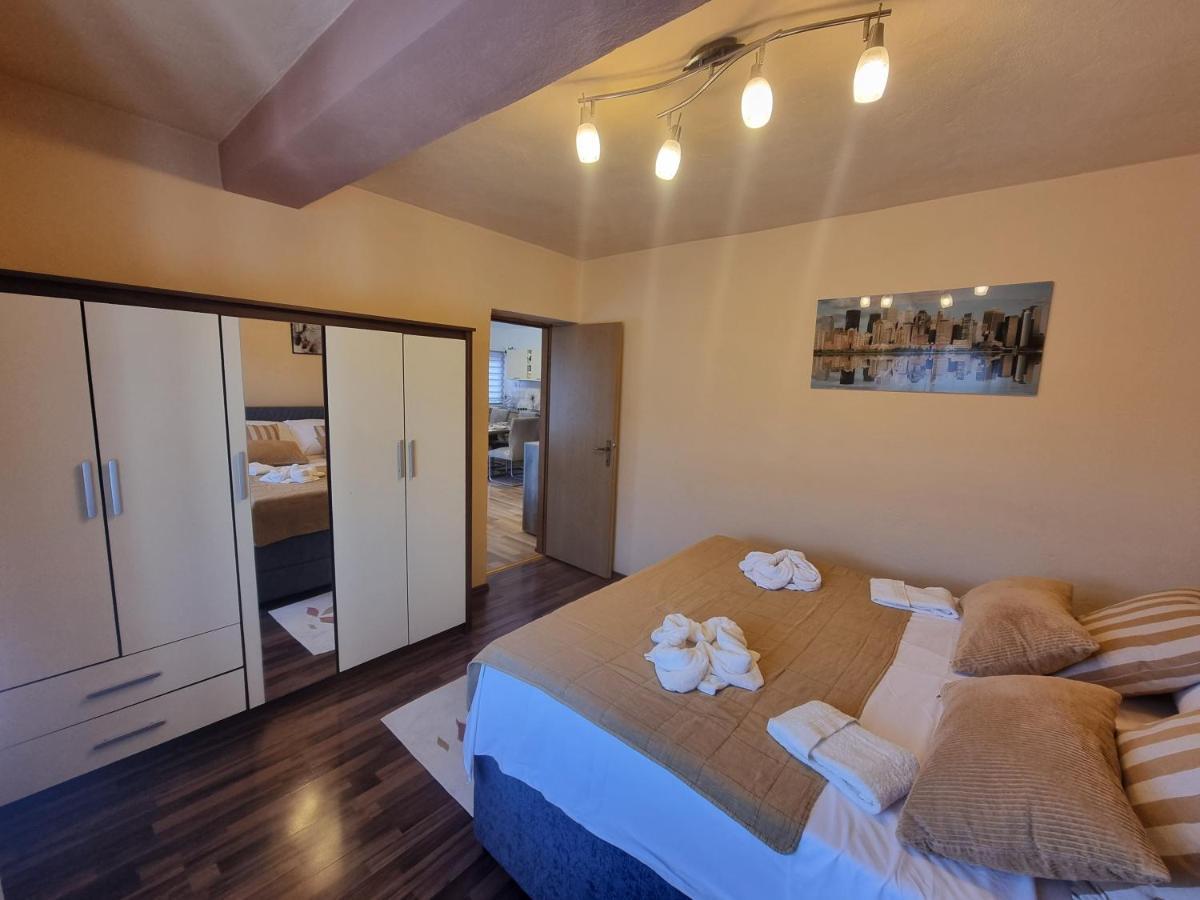 Apartment Niko 塞尼 外观 照片
