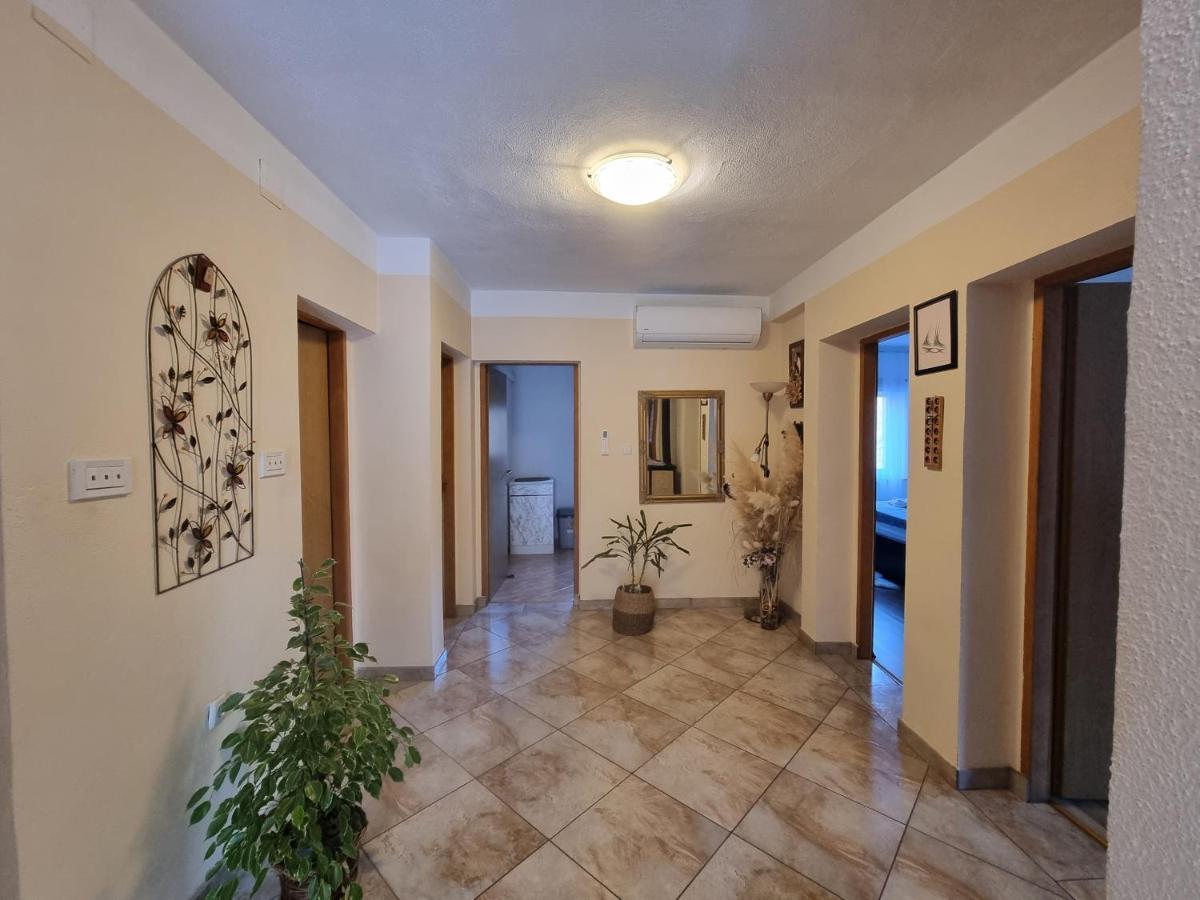Apartment Niko 塞尼 外观 照片